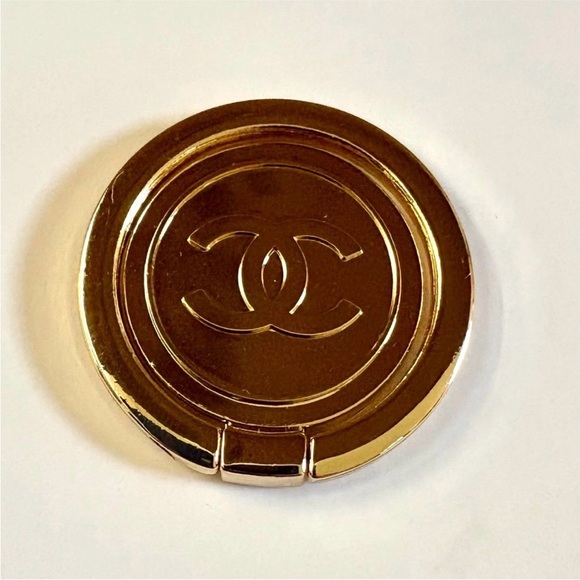 Chanel Beaute Gold CC Smartphone Ring Holder